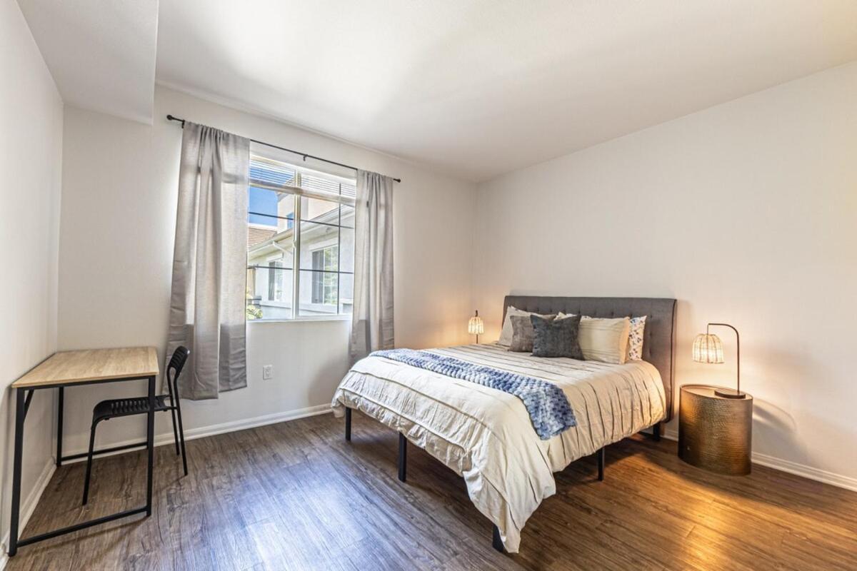 For Everyone! Huge 4br Townhouse In Venice * Los Angeles